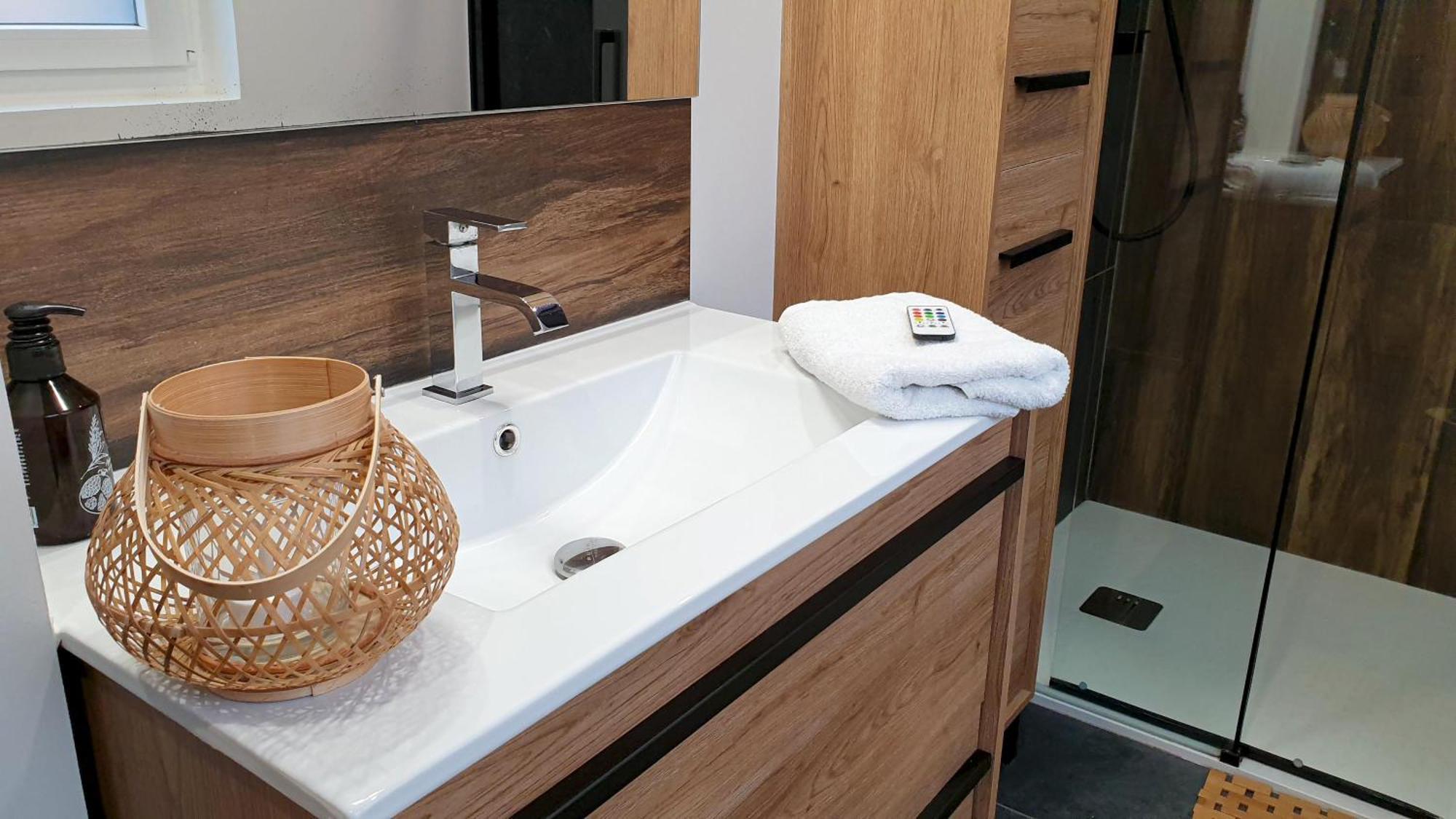 Gary Suite - Studio Cosy, Spa Et Jardin Privatif A 4 Min De Cambrai Awoingt Ngoại thất bức ảnh