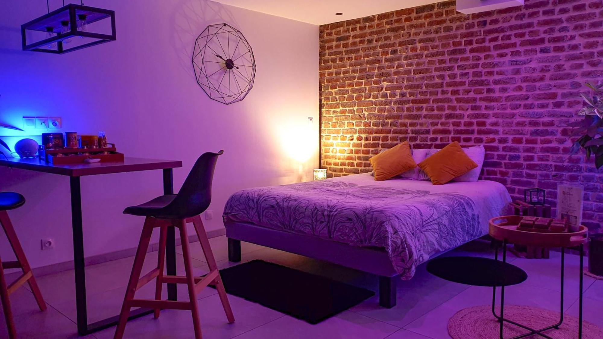 Gary Suite - Studio Cosy, Spa Et Jardin Privatif A 4 Min De Cambrai Awoingt Ngoại thất bức ảnh